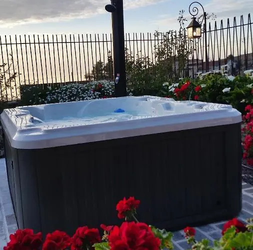 Semesterbostad Casa Leandra Con Jacuzzi